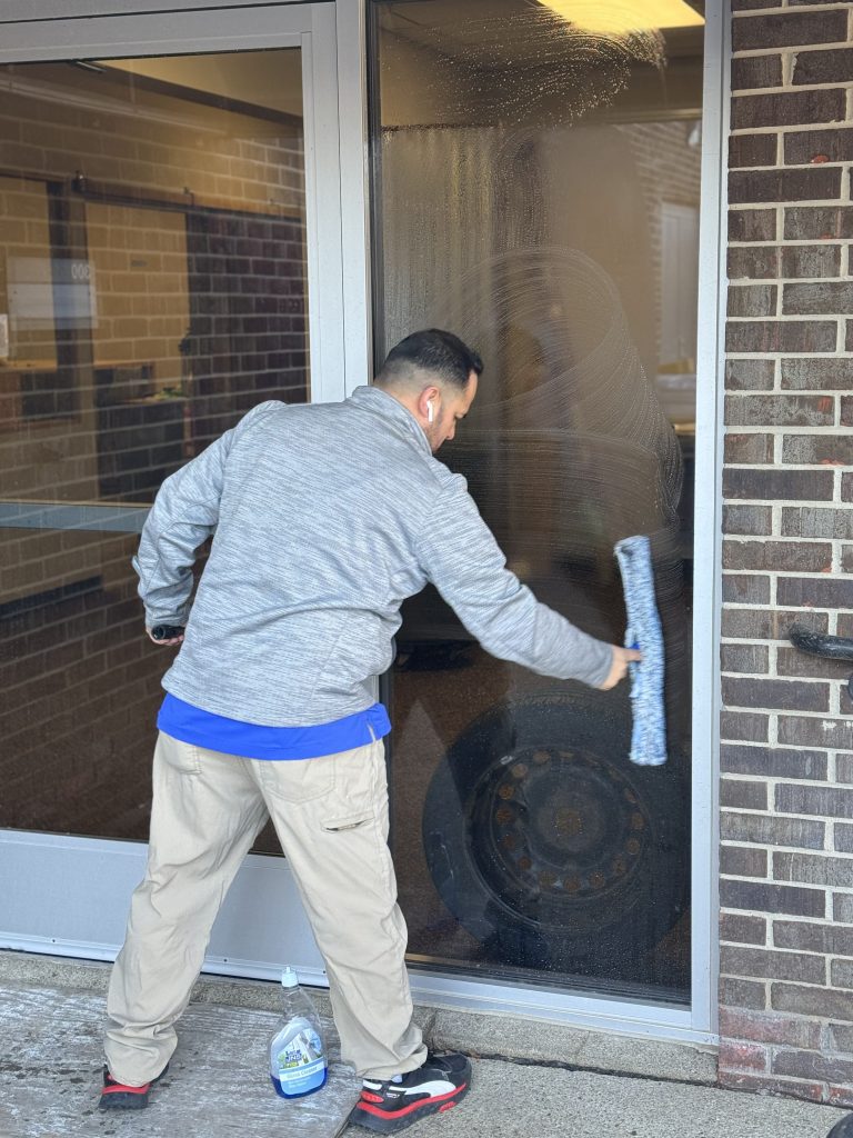 exterior window cleaning